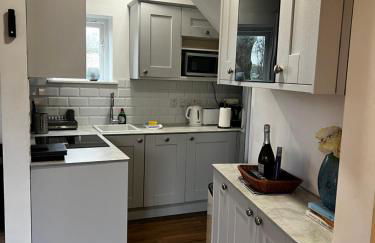 Castleford Cottage , Lowermill Estate - Photo 2