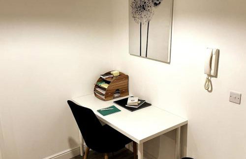 Large 2 bedroom apartment, 4 beds one 1 en-suite, Free parking Nr Chelt Elmore and Quays - Foto 25