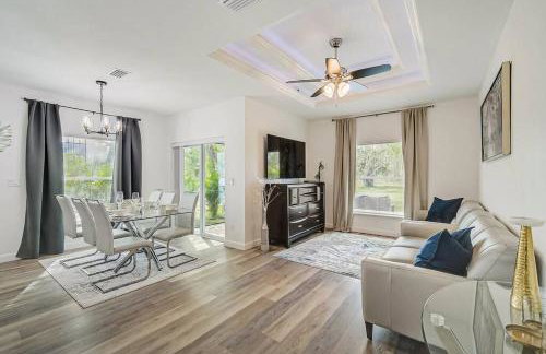 SW Florida Luxury Modern Retreat, King Bed Suite , Close to Beaches / Golfing / Fishing / Air Ports , 2023 Built - Foto 1