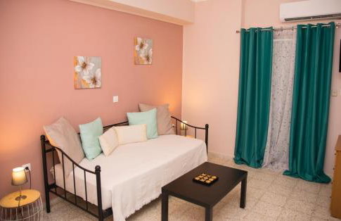 Lilia-RentalApartments - Photo 35