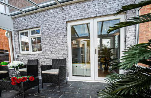 Milton Keynes for Families and Contractors with Private Parking - Foto 18