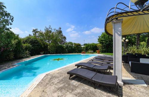 Private Luxury Villa with Pool - Foto 7