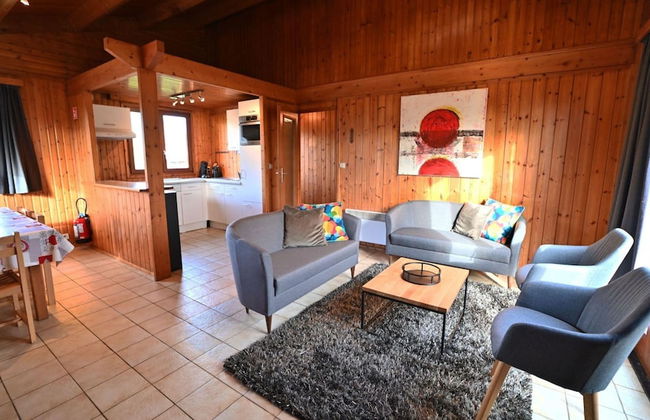 Holiday Home in Somme-leuze With Private Garden - Foto 12