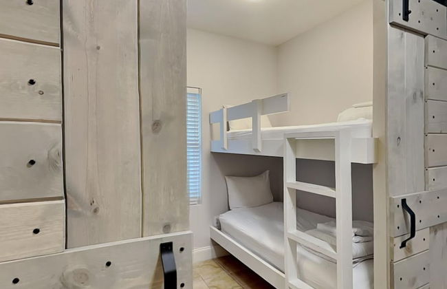 Laketown Wharf Resort by Southern Vacation Rentals - Foto 11