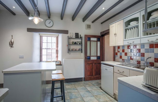 Tregoyr - 3 Bedroom Holiday Home - St. Florence - Photo 16