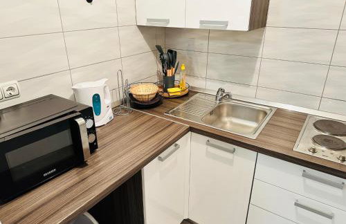 Studio Apartment near Beach Petrčane - Quiet & Central - Unit 3 - Foto 9