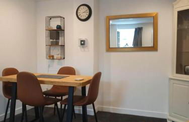 2 bedrooms sleeps 4 free wifi parking outdoor area - Foto 8