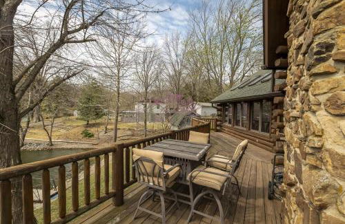 Luxury Log Cabin w Beach & Dock Sleeps 12 - Photo 42