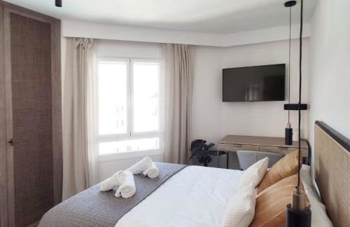 Piso reformado de diseño c/terraza. Playa el Ancla - Foto 13