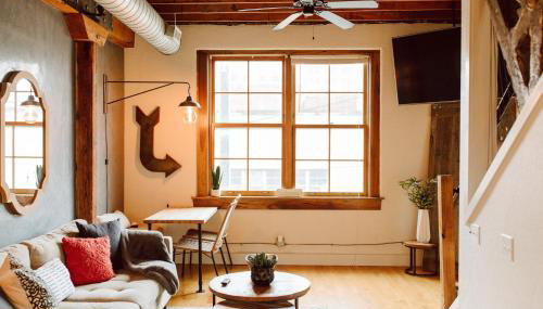 Broken Clock - Photo 3