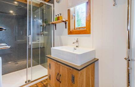 Betty Shepherd's Hut - Photo 11