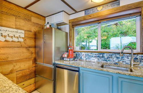 Outdoor Kitchen and Canal Views Cabin in Quilcene! - Foto 12