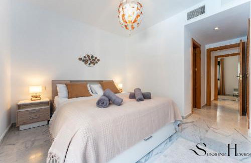 Elegant 2 Bed 2 Bath Apartment, Pool, Views, Parking - Foto 20