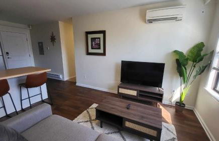 Heart of Detroit Gem! 2BR Apt - Photo 6