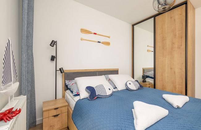 Coast Apartment With Balcony by Renters - Photo 4