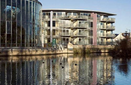 A&A Luxury Stay Mowbray - 1Bdr Apt w Balcony & Views - Foto 13