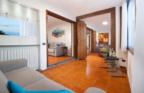 Villa Indipendente Panoramica, terrazze e giardino - Foto 11