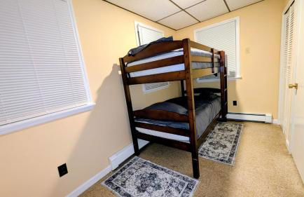 Charming 3BR near Boston, Airport and Beach with parking - Foto 9