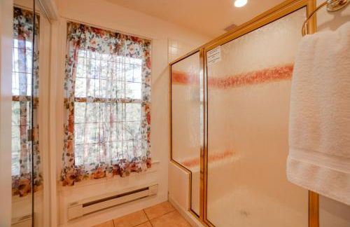 Inviting Colorado Springs House with Spacious Deck! - Foto 18