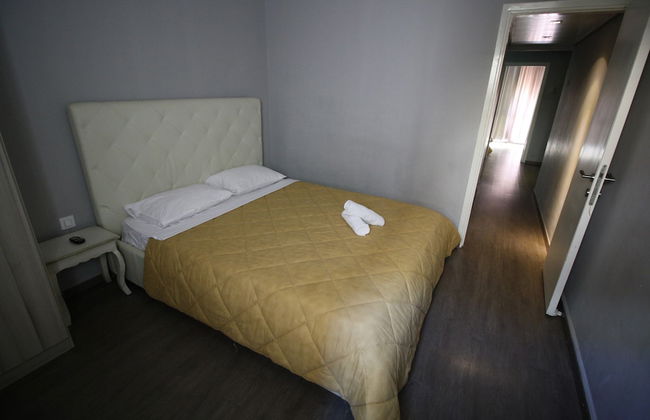 Rich Luxury Suites - Photo 3