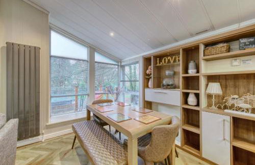 New Forest lodge - 194 NO PETS - Photo 7