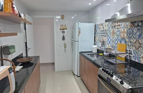 Show de apartamento na Praia do Morro - Guarapari - 3Q - Área externa com churrasqueira - 2 vagas garagem - Wifi - 100m da praia - ar condicionado - Foto 9