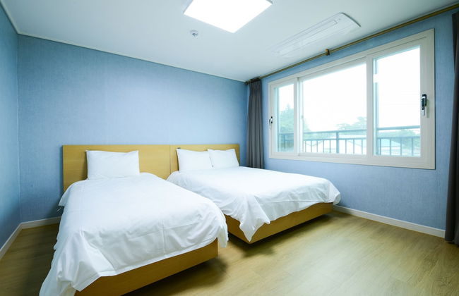 JnB Family Hotel - Photo 29