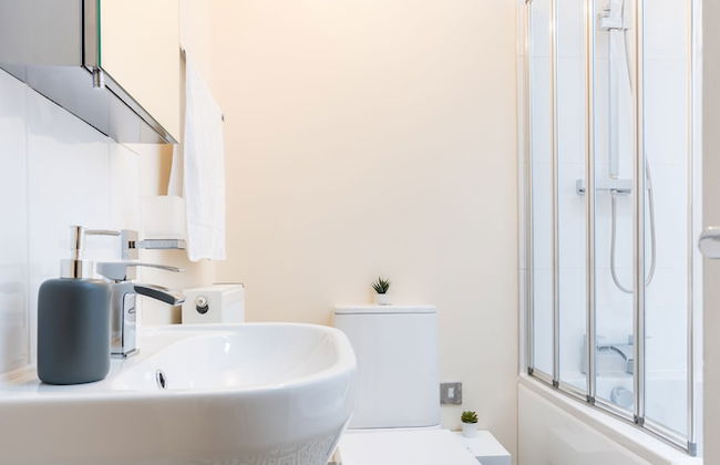 1bd Apt for 2-4. New Decor & Furnishings - Foto 17