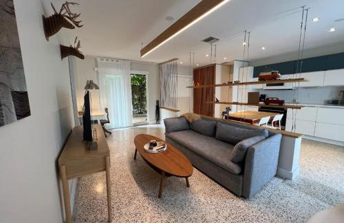 Cozy house close Brickell - Photo 10