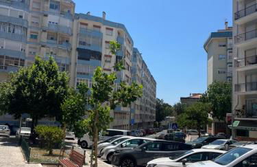 Modern 2BR Apartment with City Views I Near Lisbon by LivinInLisboa - Foto 10