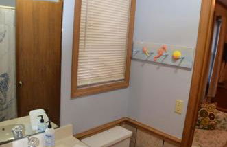 Spacious Beach House Steps to Sand - Foto 36