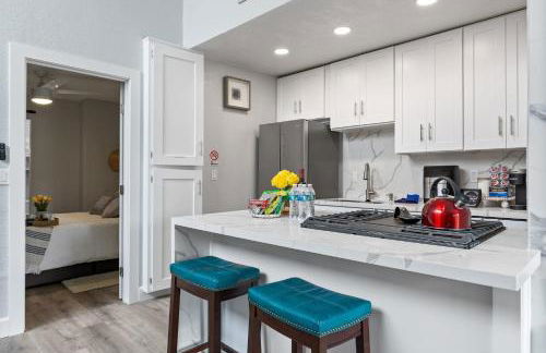 Endless Sunset- Near Beach Surf and Pet Friendly - Photo 11