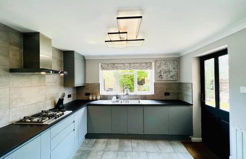 Luxury Homely Stay Near City Centre With Parking - Foto 19