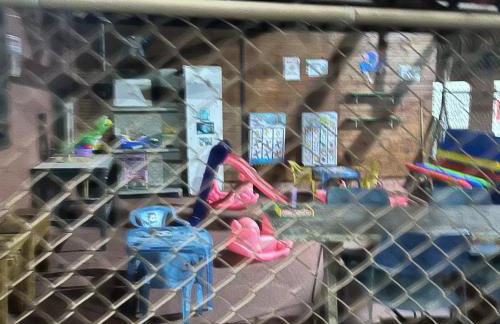 Chalé com PISCINA Privativa, com 2 QUARTOS, ESTACIONAMENTO em Condomínio com PORTARIA 24h, Sauna, Quadras, 3 PISCINAS no condomínio, Pesca e Parquinho Infantil - SmarTV na sala de estar, TV na área CHURRASQUEIRA, Wi-Fi e Cozinha Completa - Foto 2