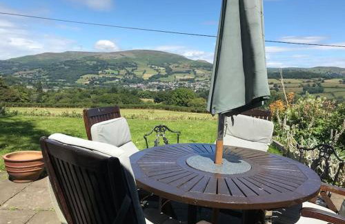 Large Former Farmhouse, Crickhowell - Foto 13