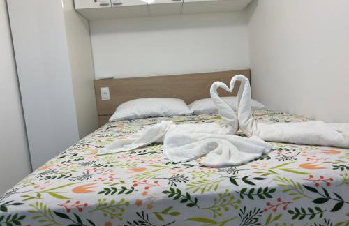 Flat Guarajuba - 3 quartos 2 andar à Beira Mar - pé areia - governança com arrumadeira e Wi Fi inclusos - Foto 12