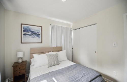 Comfy Coastal Getaway with Modern Comforts home - Foto 14