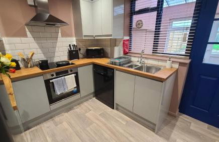 Dovetails, short drive from Alton Towers and Uttoxeter racecourse Games room with Wii and football table - Foto 7