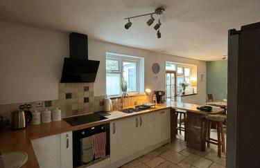 Mellow Cottage just a short walk to the beach - Foto 30