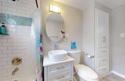 Arvada Private Family Home with Two King Beds - Foto 9