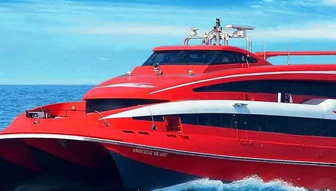 Sail on board the TurboJET!