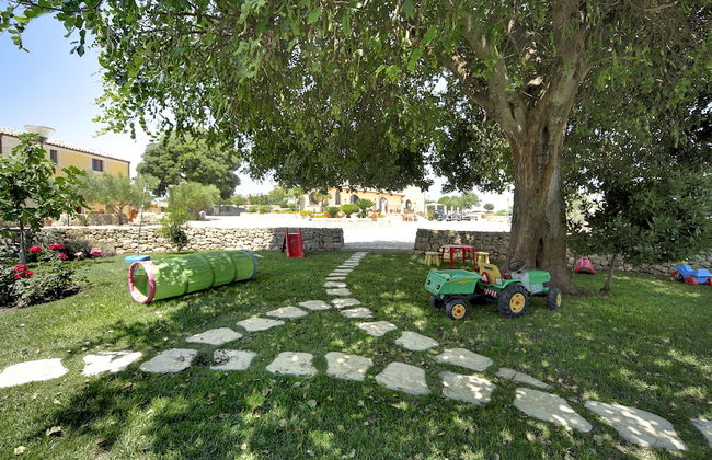 Artemisia Resort - Photo 69