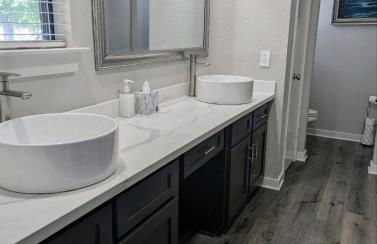 Lake ConRoy Estates - Unit A with Pool Access - Foto 20