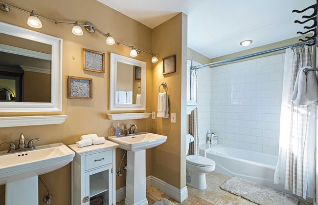 Victorian Manor In Paso Robles Wine Country + Pool, Hot Tub, Firepit, Tennis Court Sleeps 28 - Photo 62