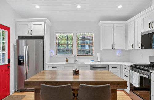 Cabin w River Access Fire Pit Grill WiFi & More - Foto 22