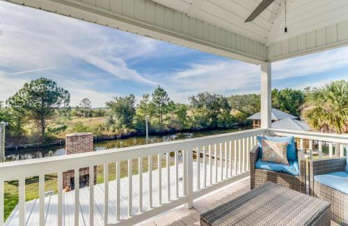 Waterfront Home with Pool by Next Step Property Management - Foto 12