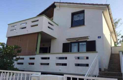 Apartments by the sea Ugljan - 11820 - Foto 1