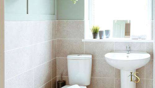 *Luke Stays Oswald Terrace* - Foto 5