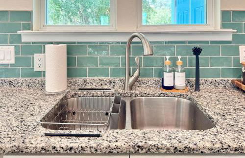 The Royal Cypress Suite Near UF Shands Downtown - Photo 55