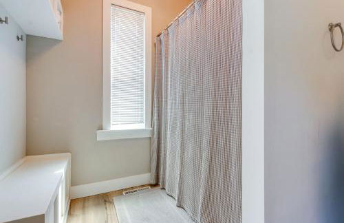 3 Mi to Road America Spacious Elkhart Lake Home! - Foto 14